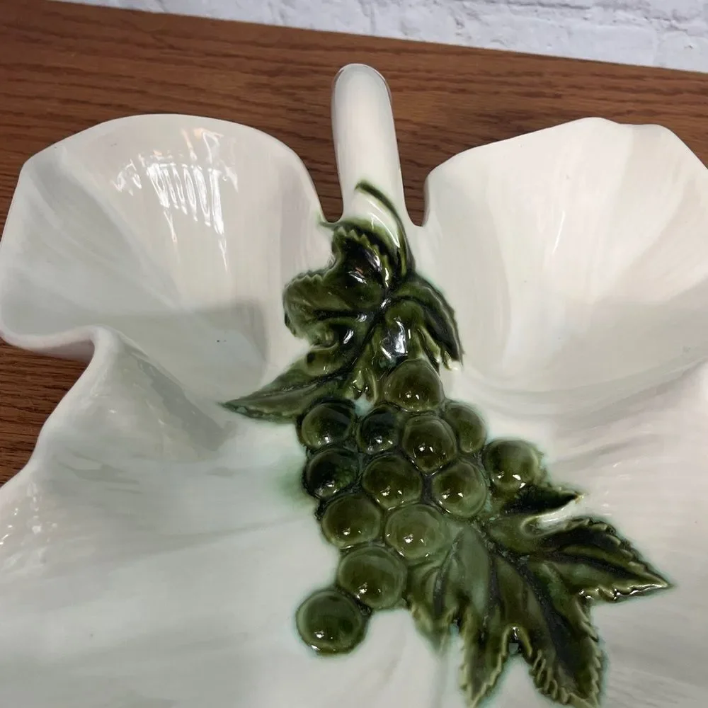 Hull Tokay or Tuscany White Large 14